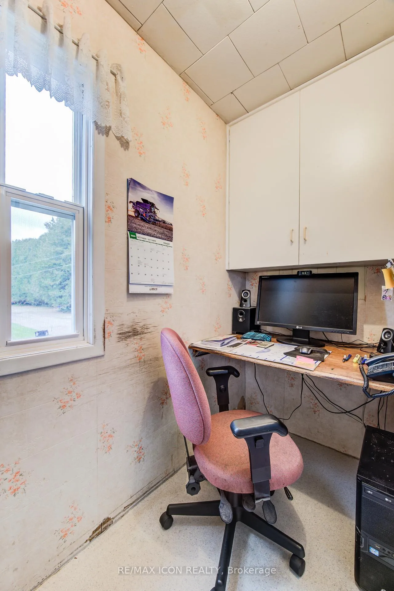 Photo 21 of 1301 Lobsinger Line, Woolwich — HOMEH