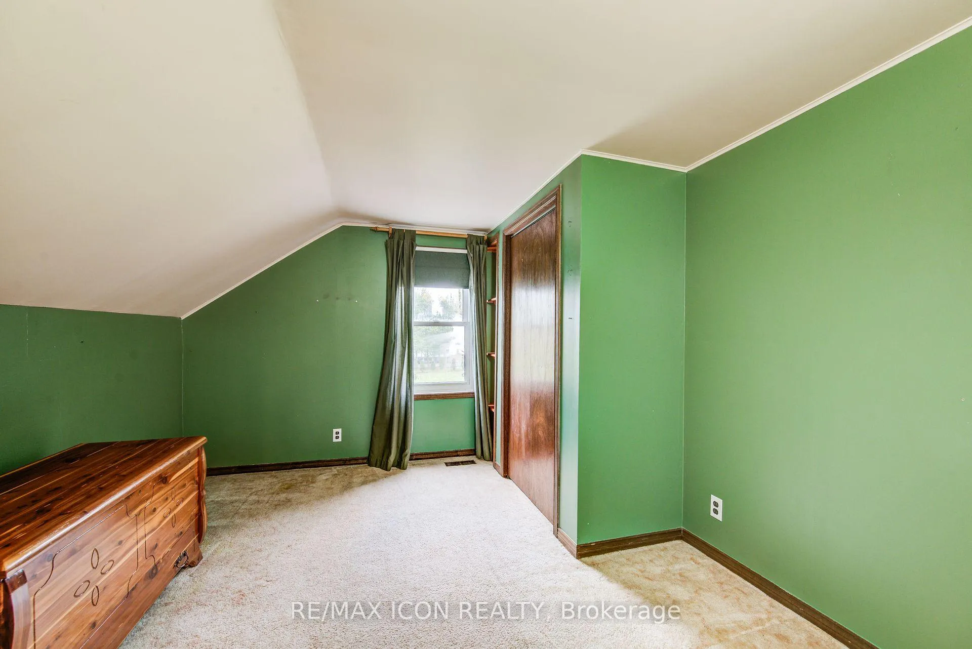 Photo 22 of 1301 Lobsinger Line, Woolwich — HOMEH