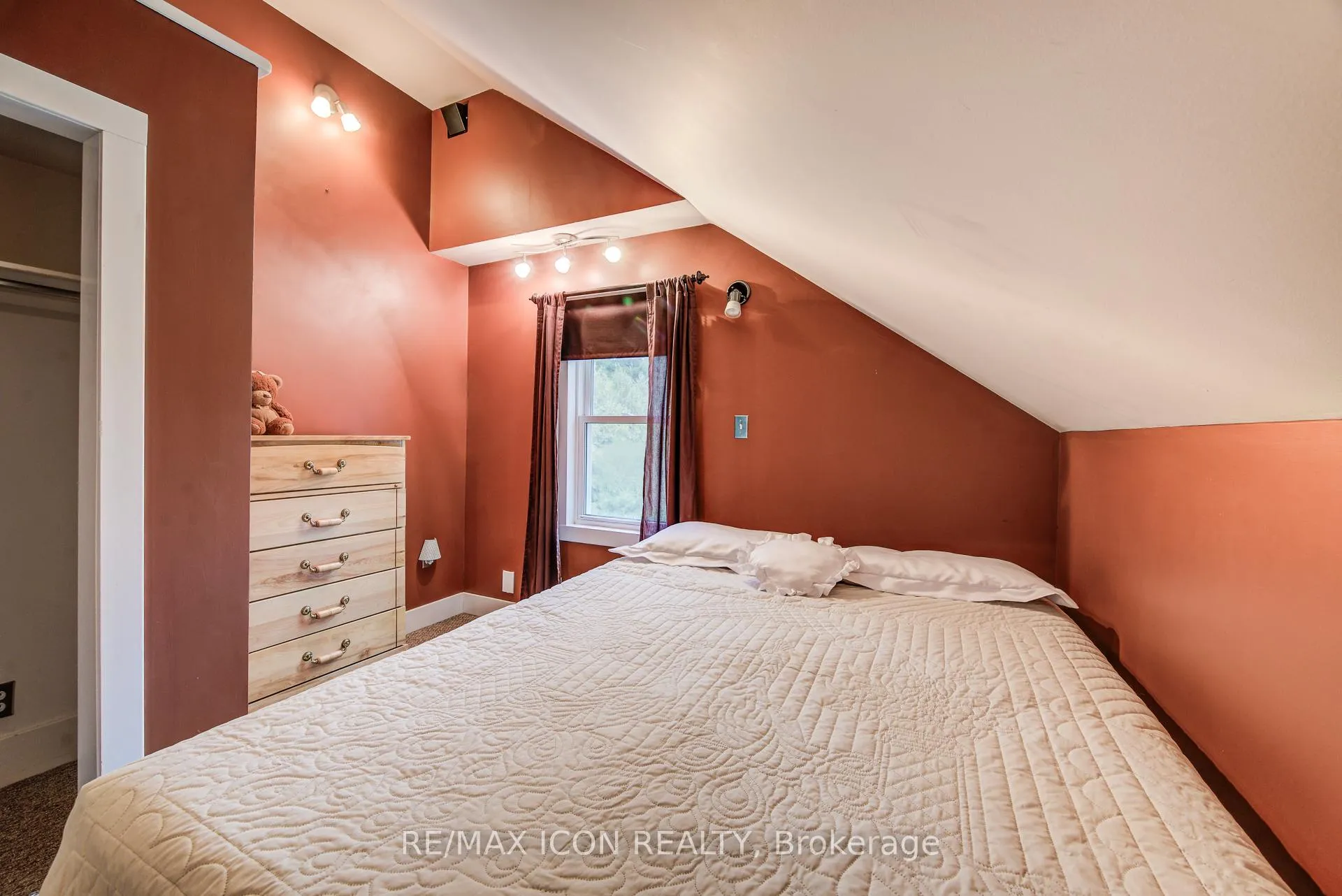 Photo 29 of 1301 Lobsinger Line, Woolwich — HOMEH