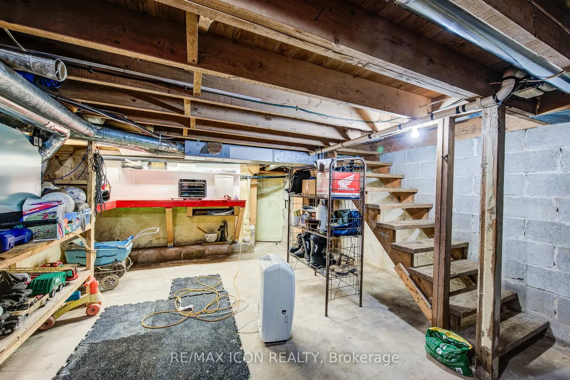 Photo 30 of 1301 Lobsinger Line, Woolwich — HOMEH