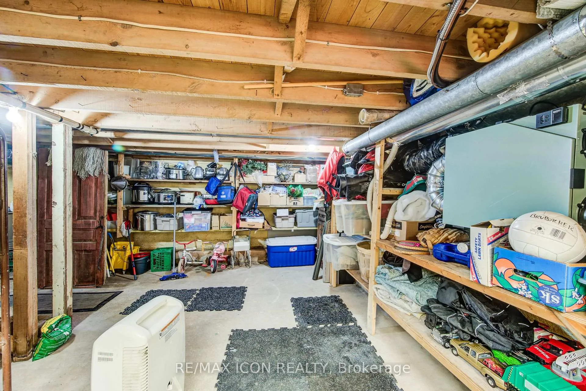 Photo 31 of 1301 Lobsinger Line, Woolwich — HOMEH