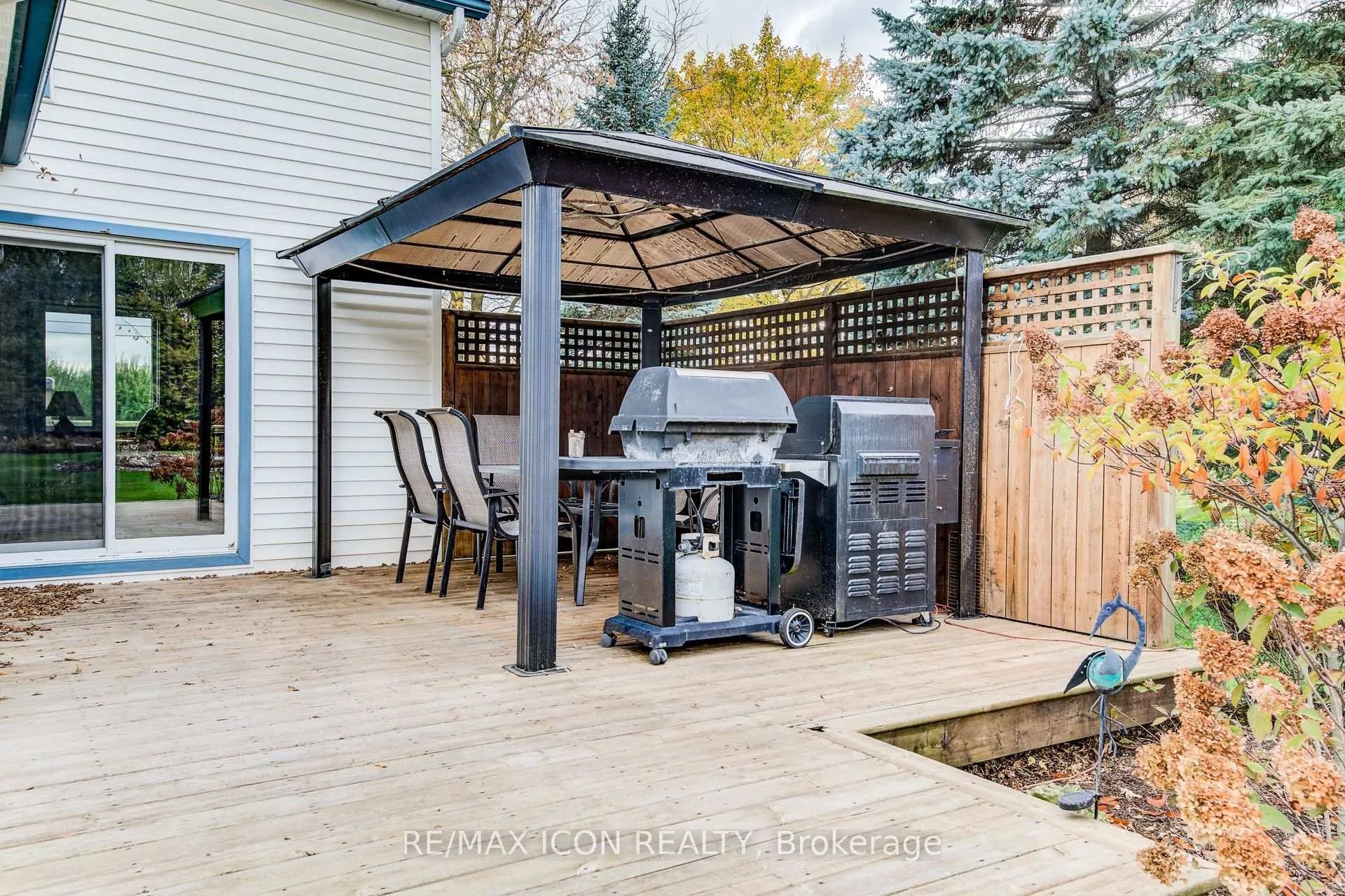 Photo 35 of 1301 Lobsinger Line, Woolwich — HOMEH