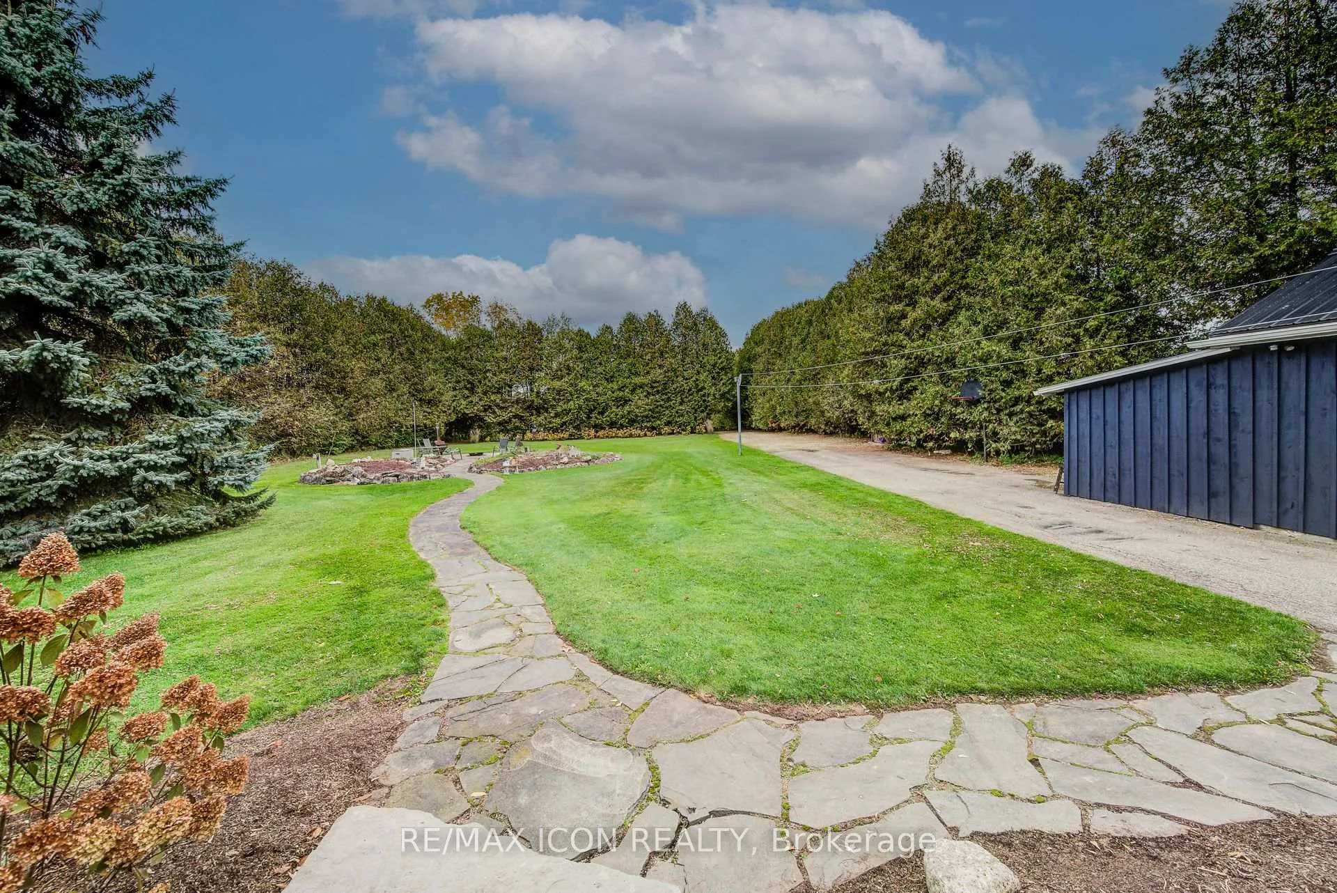 Photo 37 of 1301 Lobsinger Line, Woolwich — HOMEH