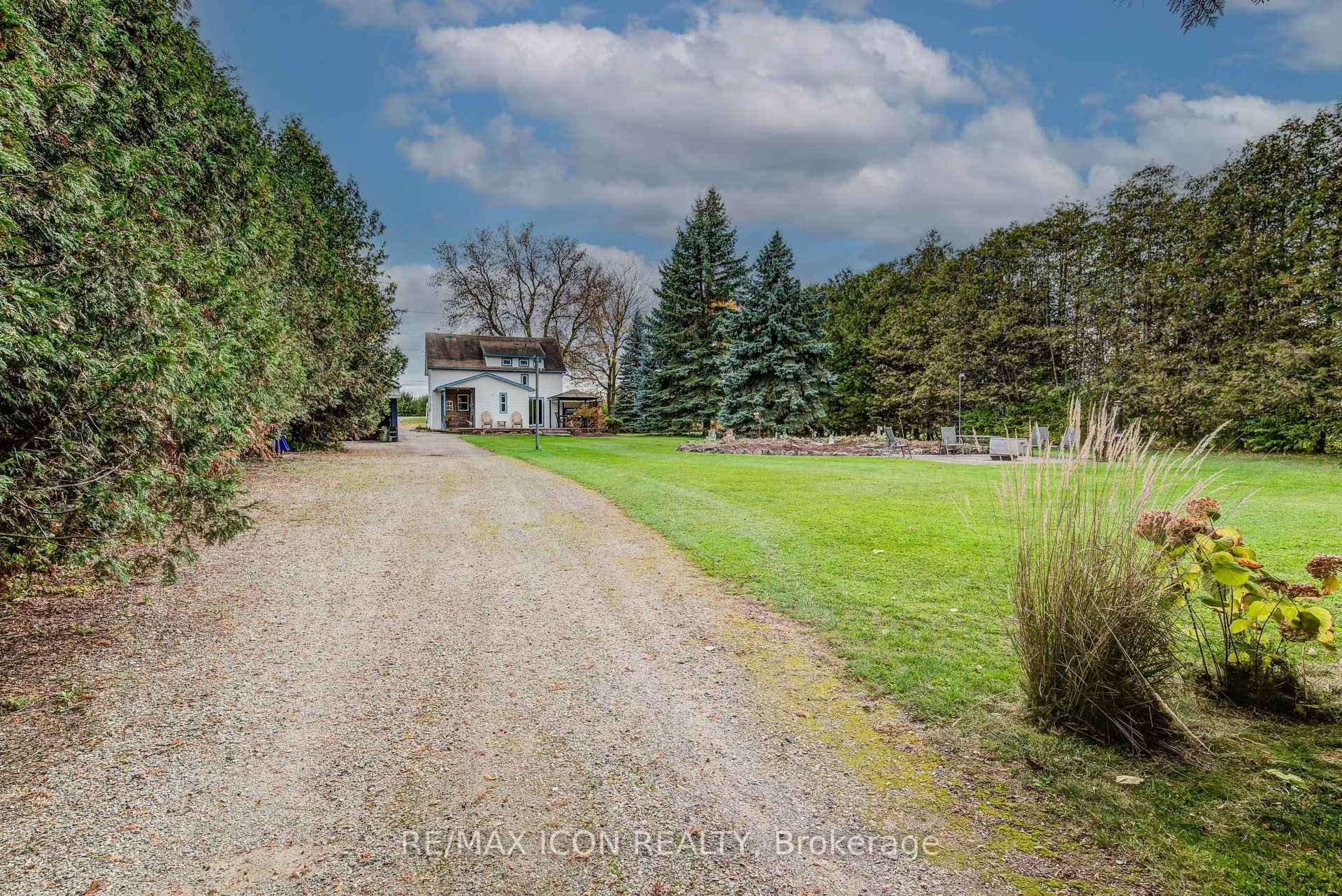 Photo 39 of 1301 Lobsinger Line, Woolwich — HOMEH