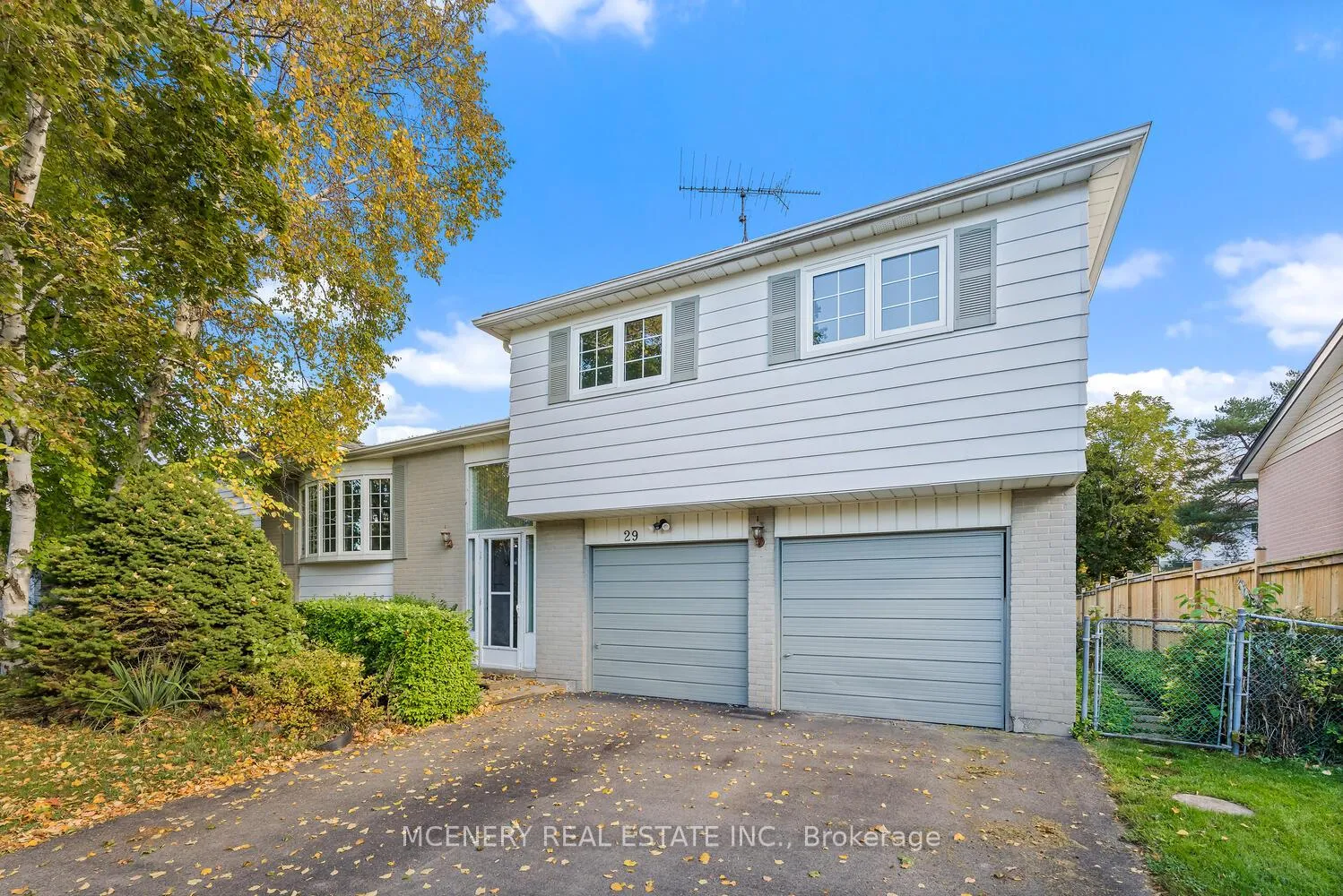 Photo 4 of 29 Tomwell Crescent E, Erin, Hillsburgh — HOMEH