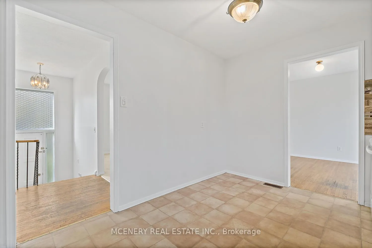 Photo 17 of 29 Tomwell Crescent E, Erin, Hillsburgh — HOMEH