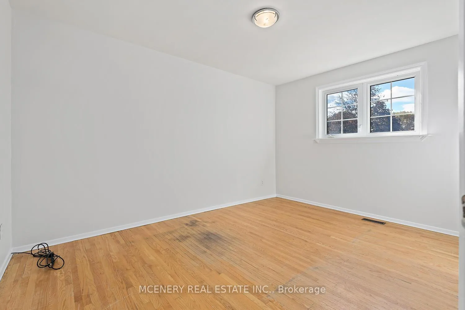 Photo 22 of 29 Tomwell Crescent E, Erin, Hillsburgh — HOMEH