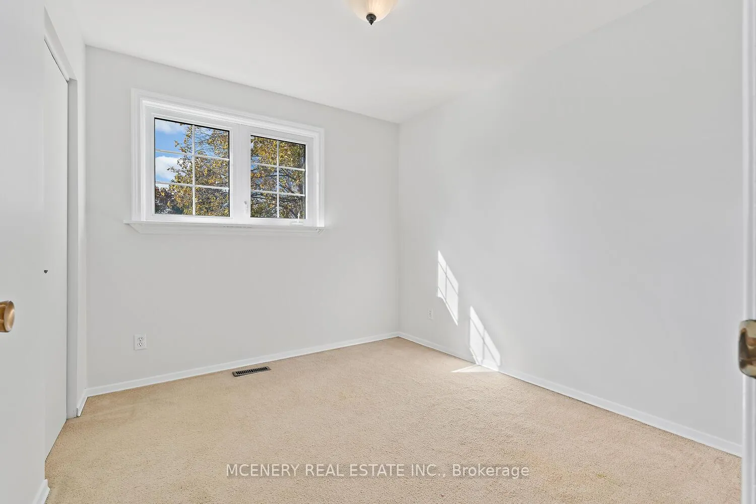 Photo 23 of 29 Tomwell Crescent E, Erin, Hillsburgh — HOMEH