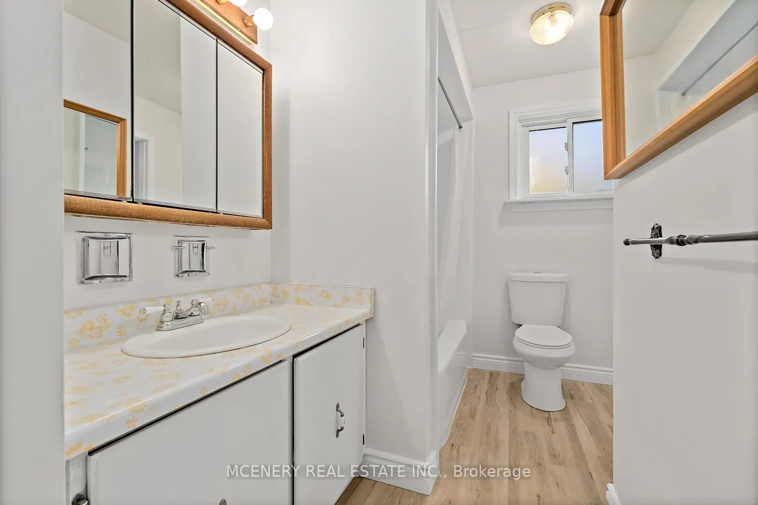 Photo 24 of 29 Tomwell Crescent E, Erin, Hillsburgh — HOMEH