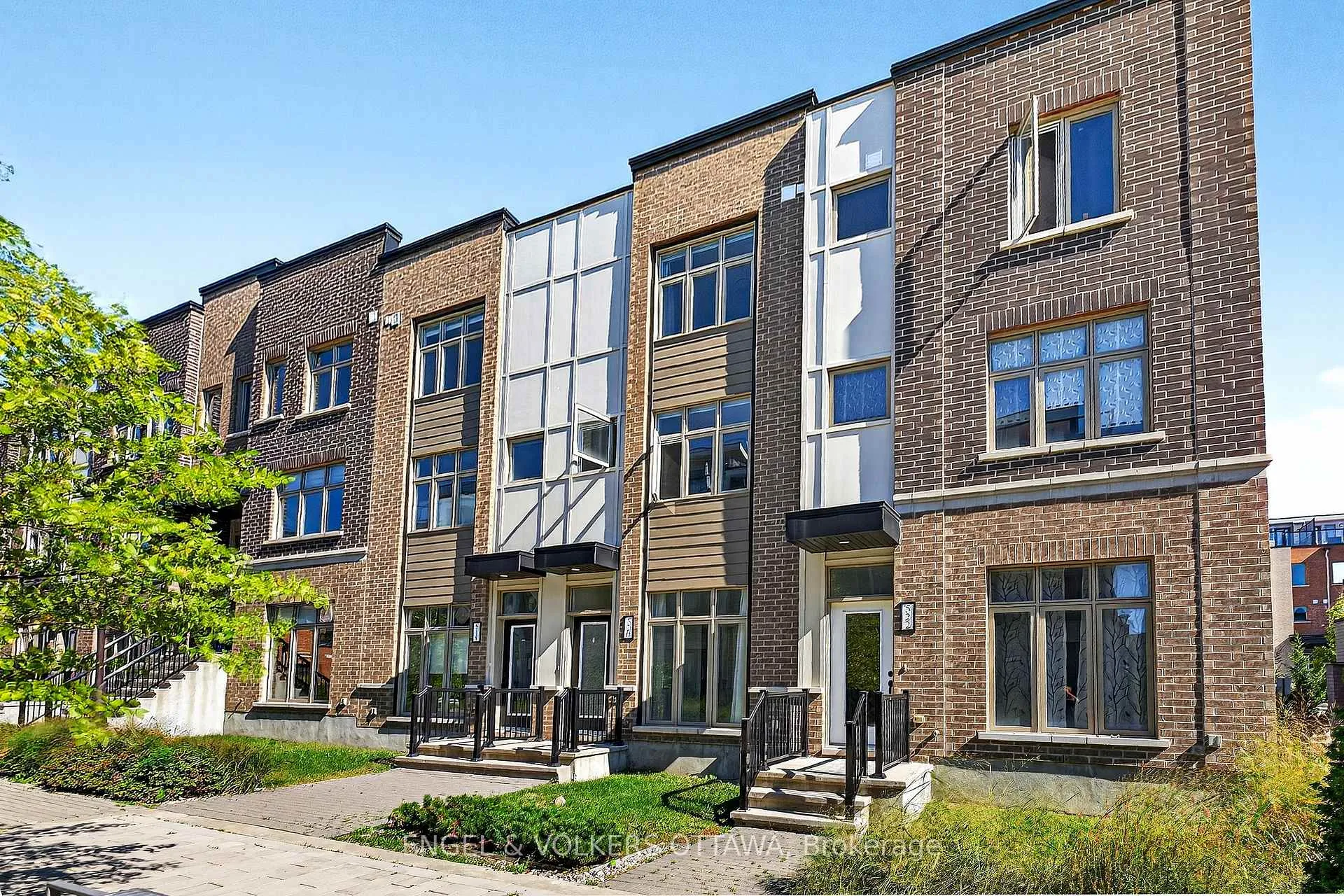 Photo 1 of 520 Ozawa Private, Ottawa, CFB Rockcliffe and Area — HOMEH
