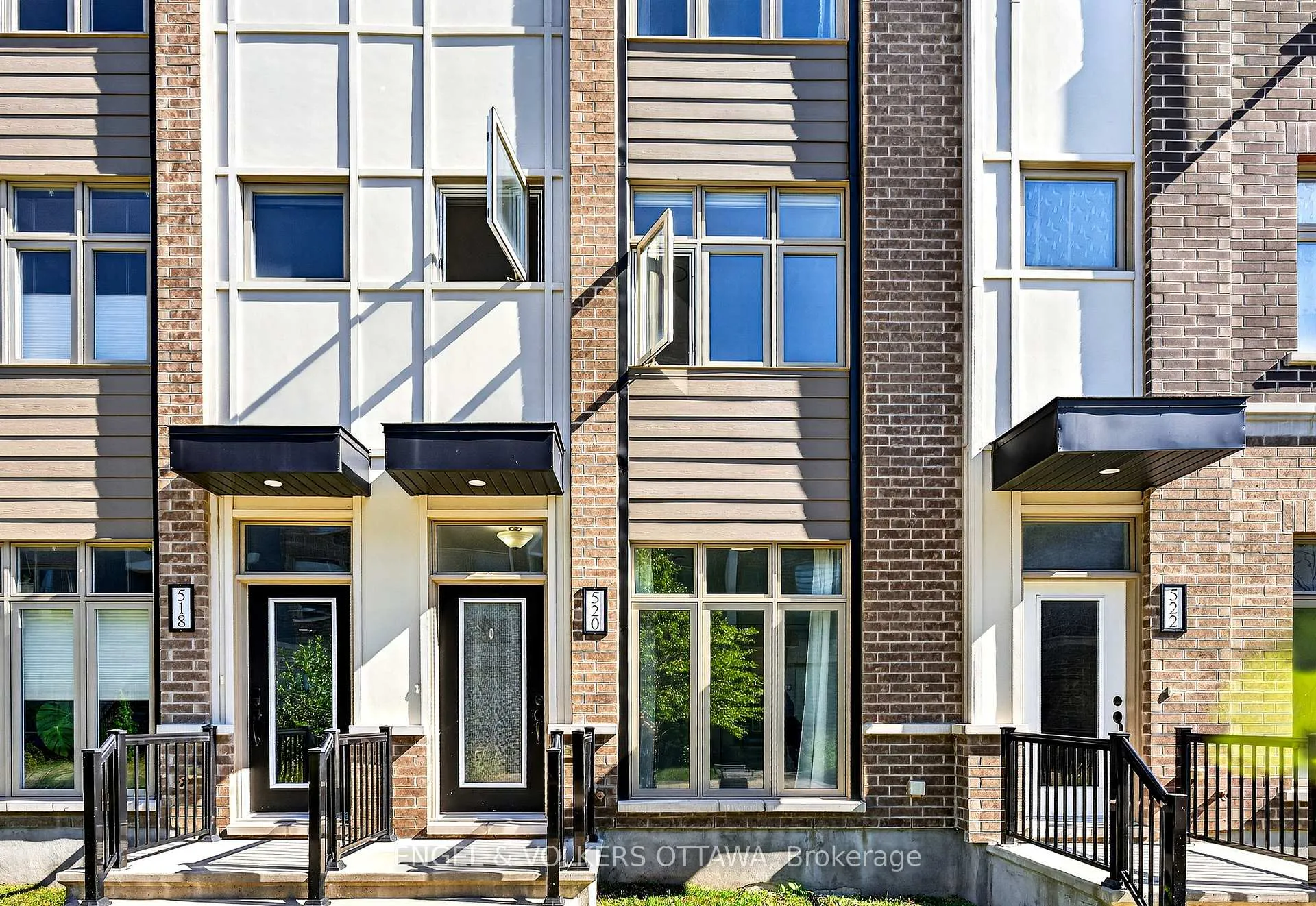 Photo 3 of 520 Ozawa Private, Ottawa, CFB Rockcliffe and Area — HOMEH