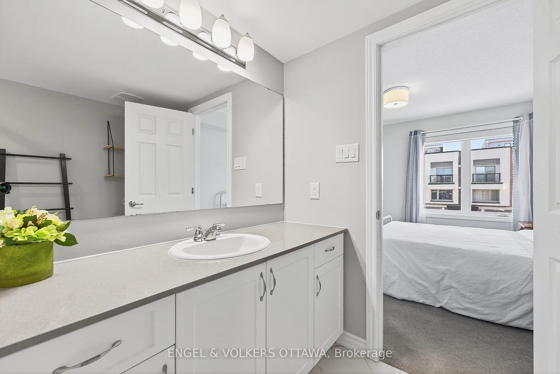 Photo 33 of 520 Ozawa Private, Ottawa, CFB Rockcliffe and Area — HOMEH