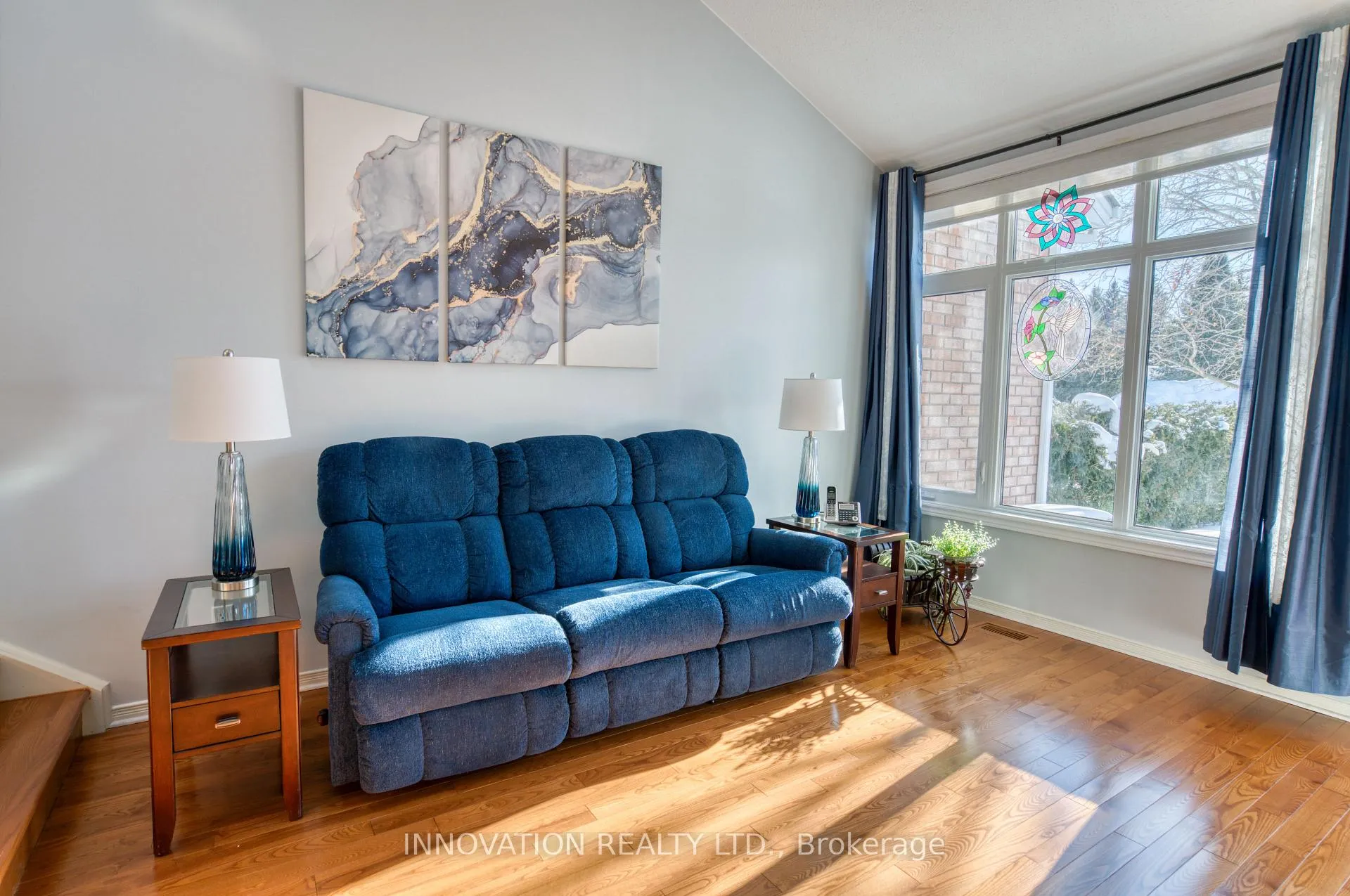 Photo 5 of 4 Innesbrook Court, Ottawa, Stittsville (Central) — HOMEH