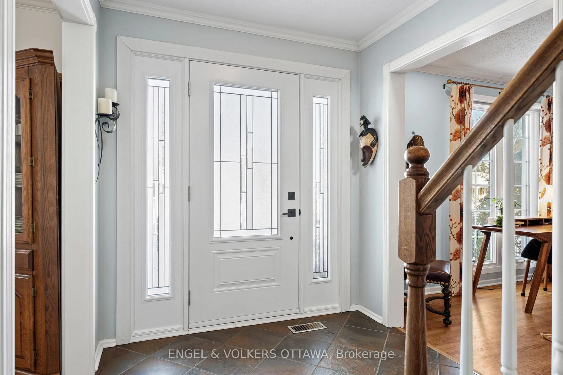 Photo 3 of 1336 Cahill Drive, Ottawa, South Keys — HOMEH