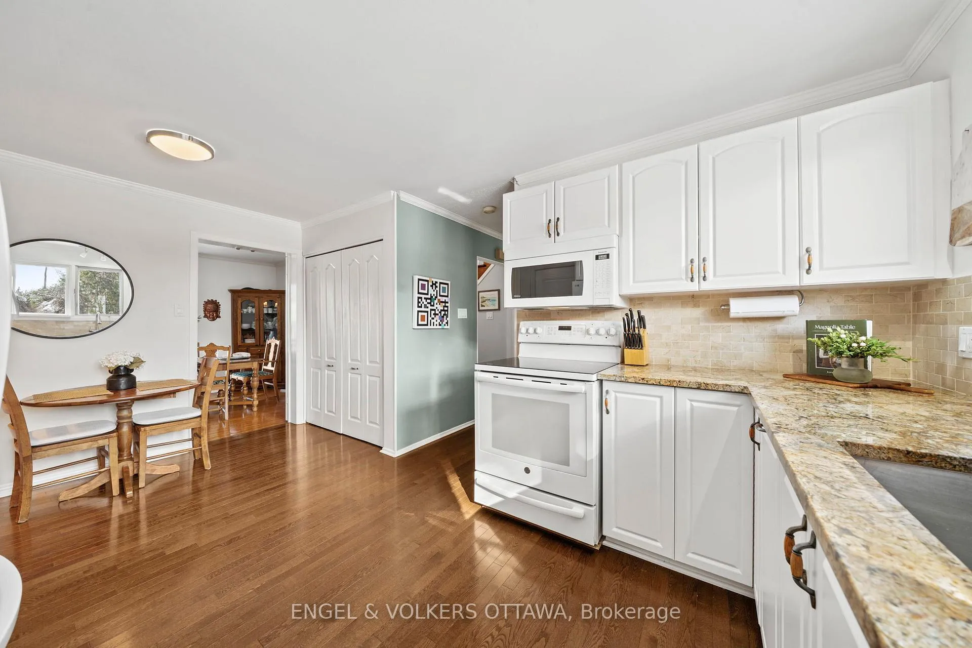 Photo 11 of 1336 Cahill Drive, Ottawa, South Keys — HOMEH