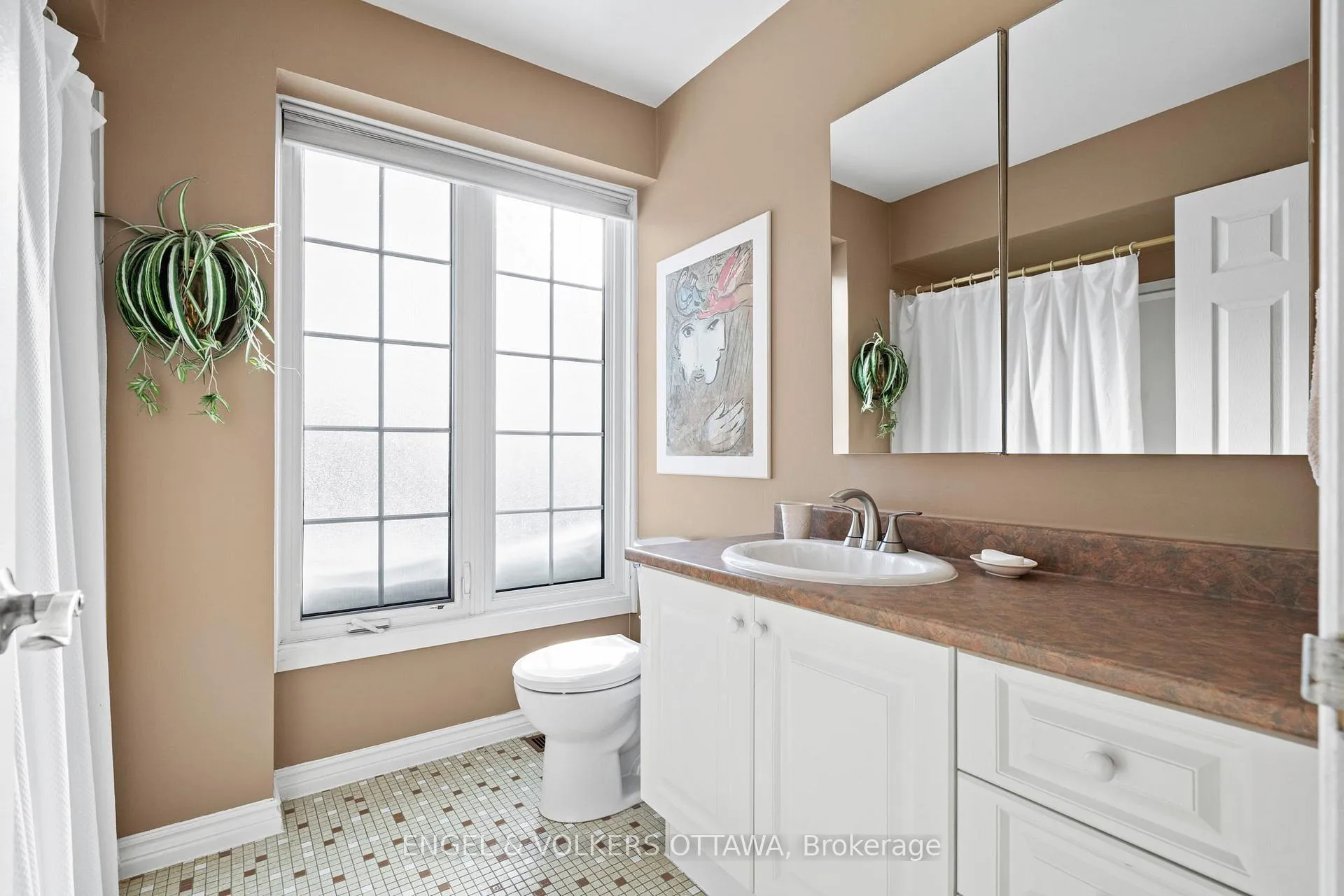 Photo 31 of 1336 Cahill Drive, Ottawa, South Keys — HOMEH