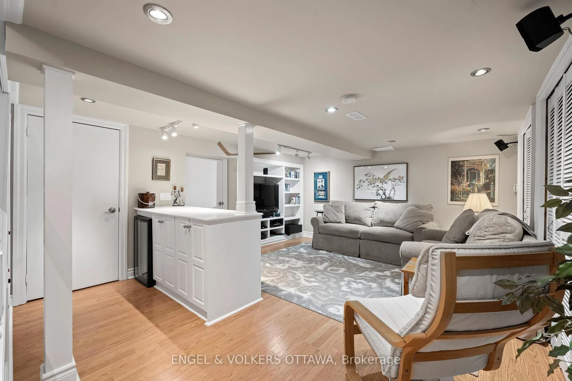 Photo 32 of 1336 Cahill Drive, Ottawa, South Keys — HOMEH