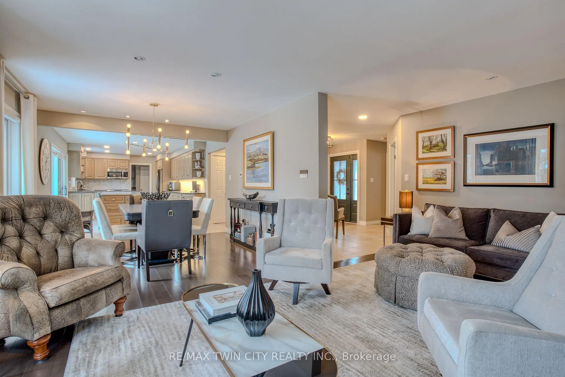 Photo 12 of Unit 16, 184 Roxton Drive, Waterloo — HOMEH