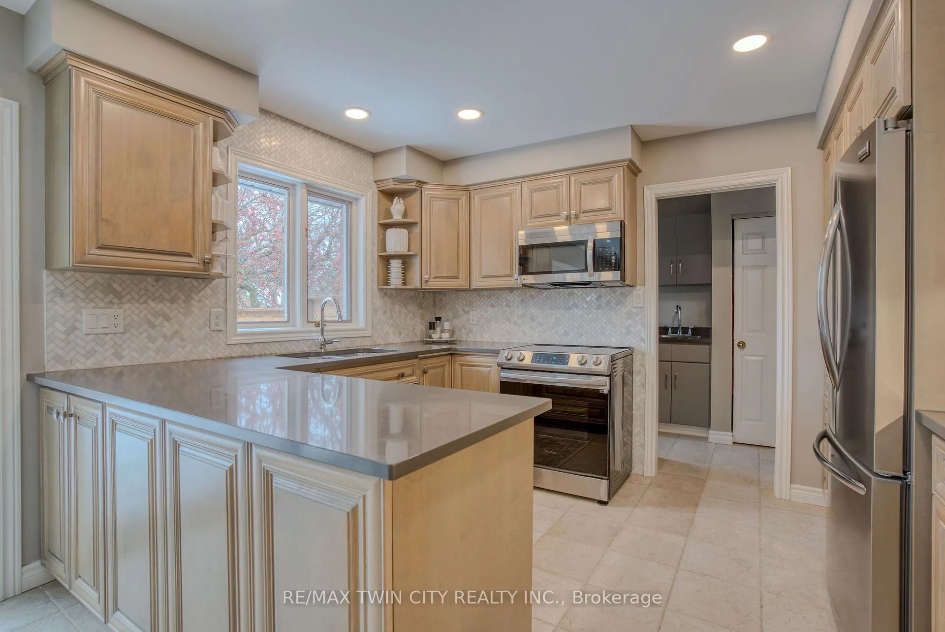 Photo 20 of Unit 16, 184 Roxton Drive, Waterloo — HOMEH