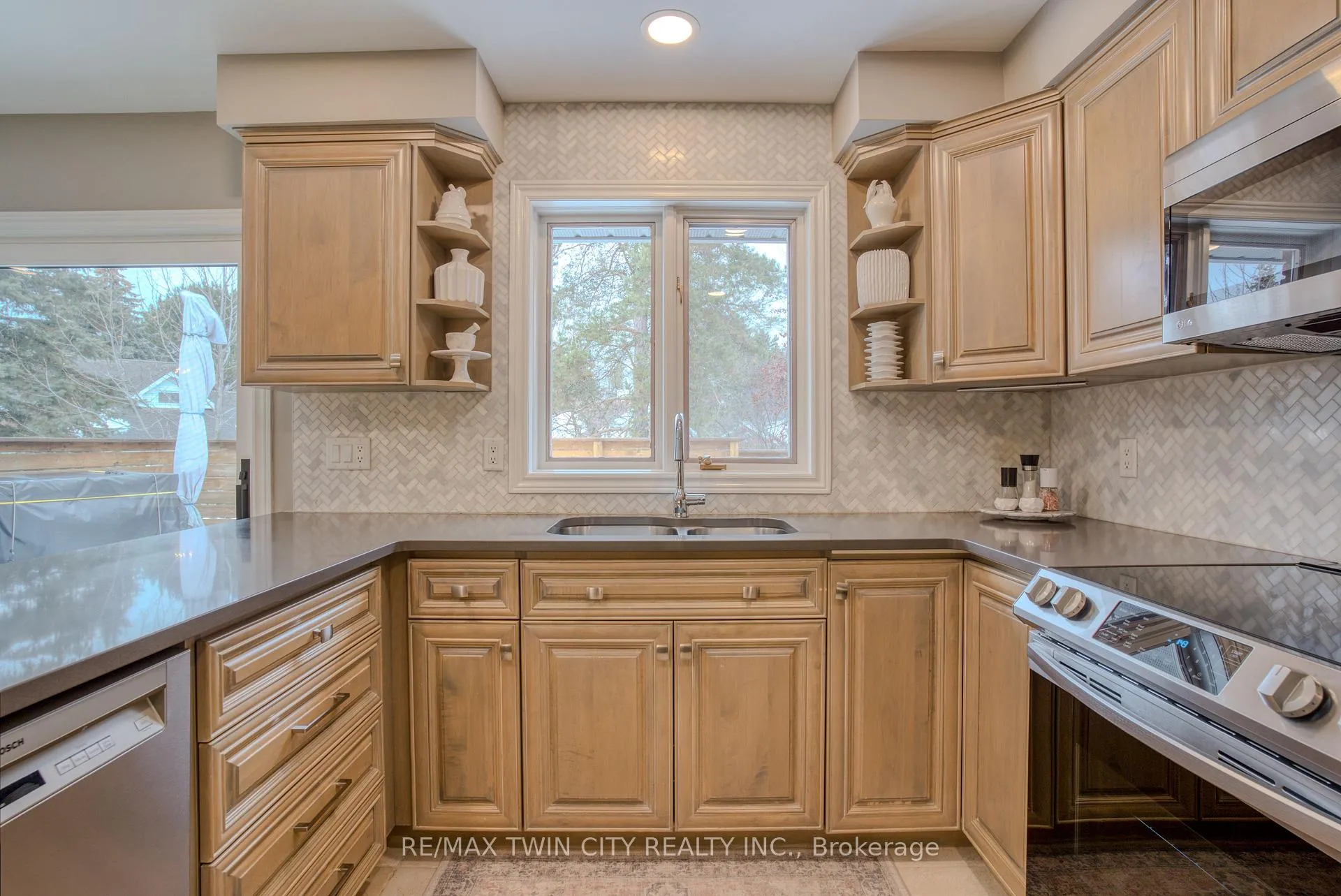 Photo 22 of Unit 16, 184 Roxton Drive, Waterloo — HOMEH