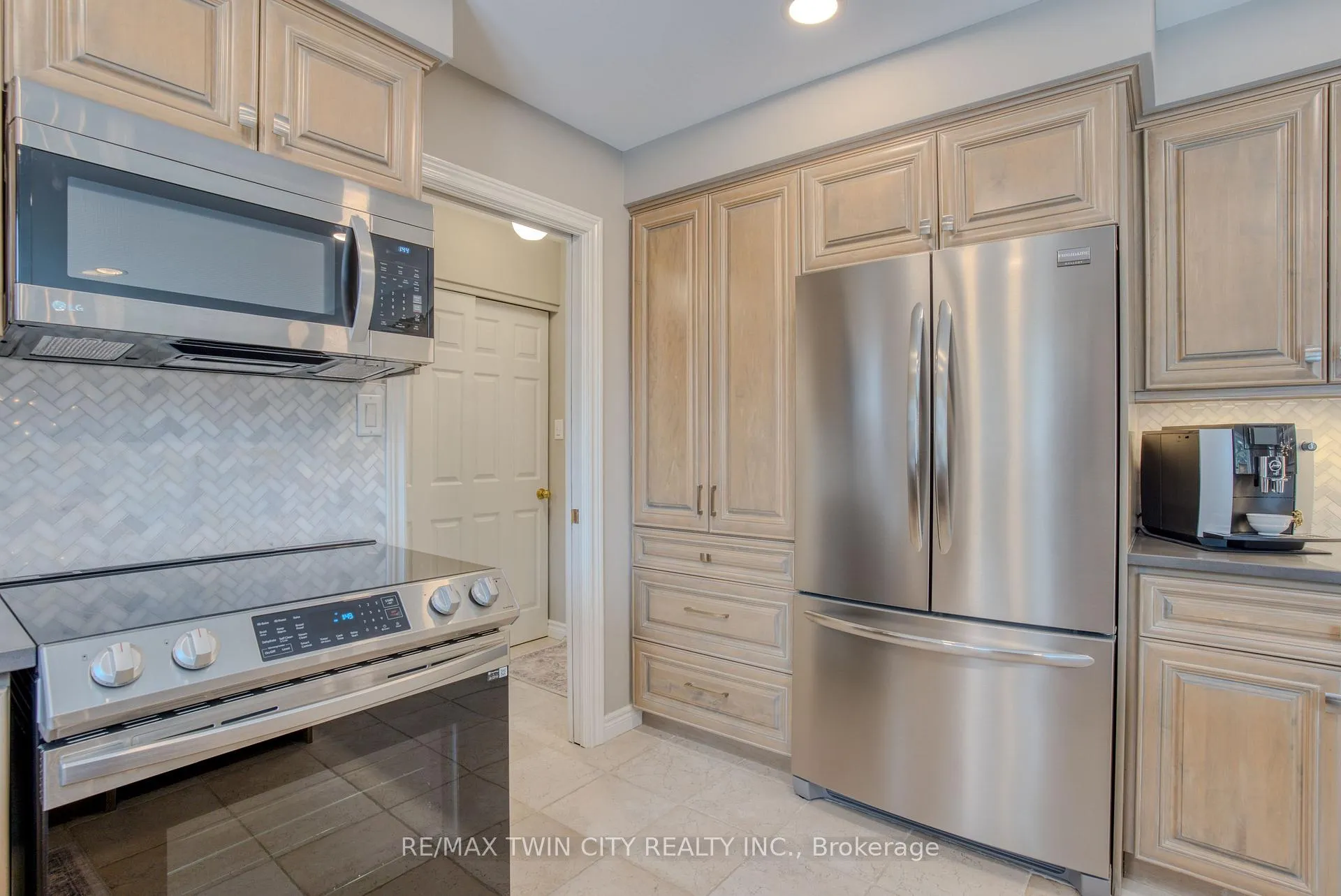 Photo 24 of Unit 16, 184 Roxton Drive, Waterloo — HOMEH