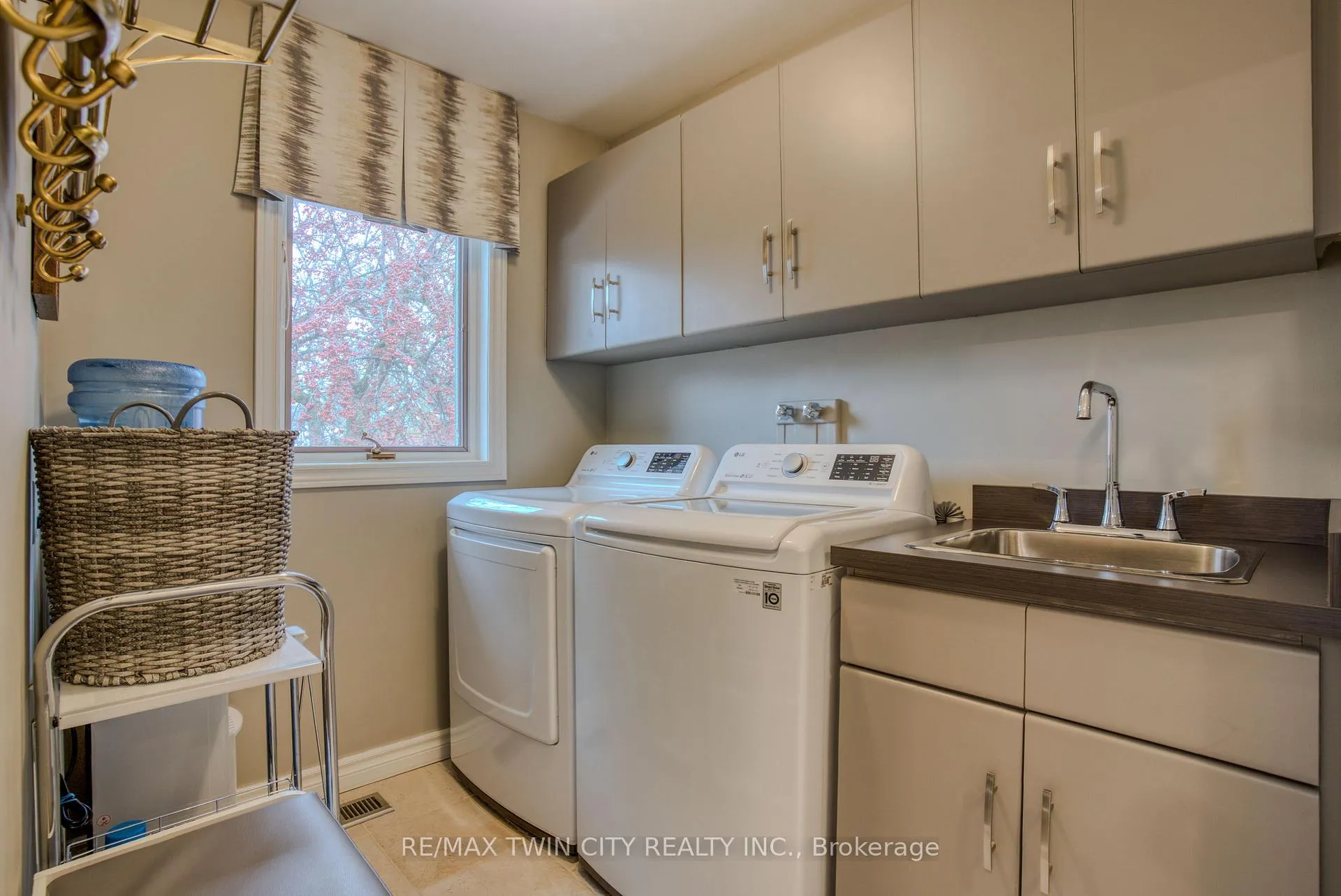 Photo 27 of Unit 16, 184 Roxton Drive, Waterloo — HOMEH