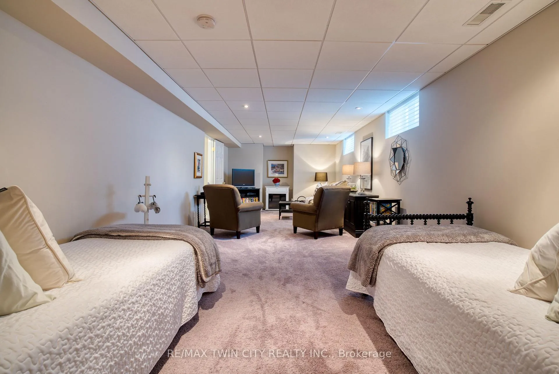 Photo 43 of Unit 16, 184 Roxton Drive, Waterloo — HOMEH