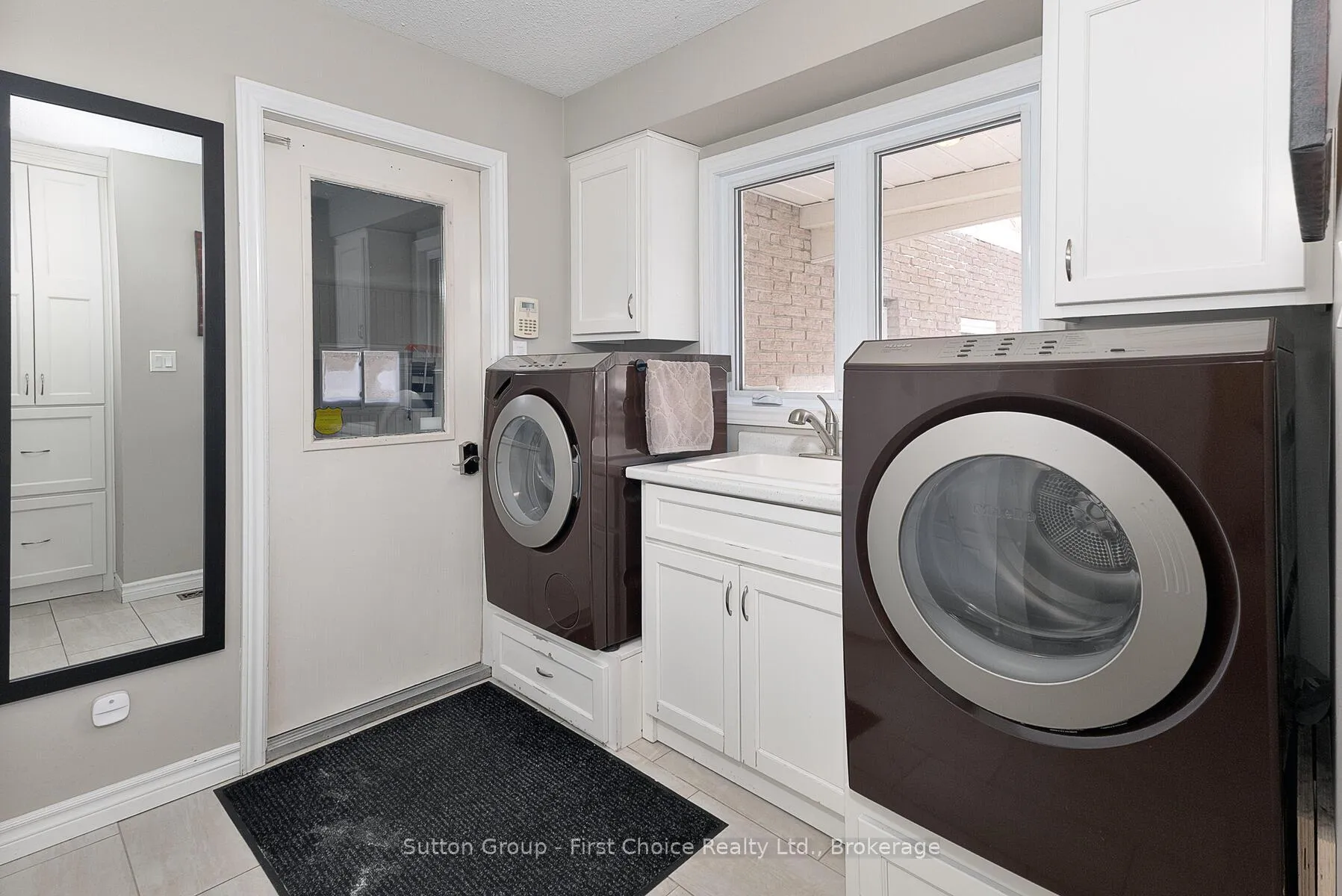Photo 22 of 304 Devon Street, Stratford — HOMEH