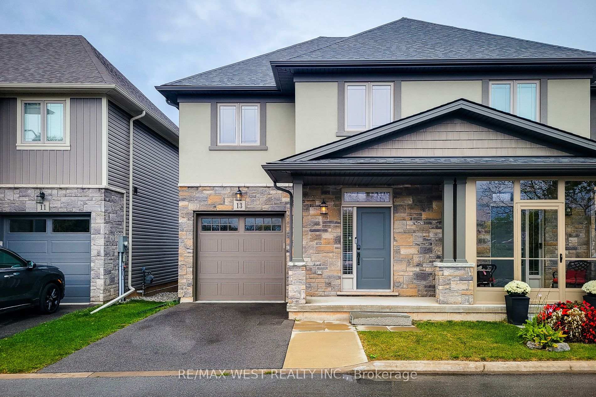 Photo 2 of 13 Lindsay Way, Grimsby, Grimsby Beach — HOMEH
