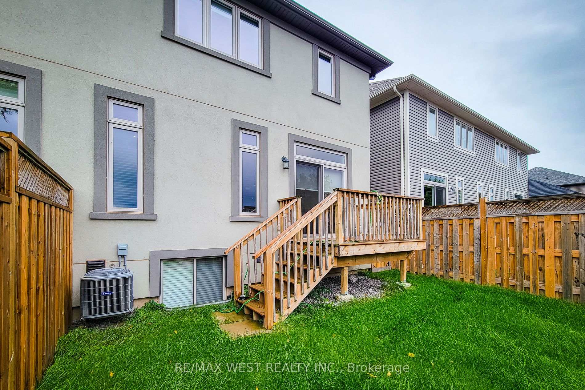 Photo 4 of 13 Lindsay Way, Grimsby, Grimsby Beach — HOMEH