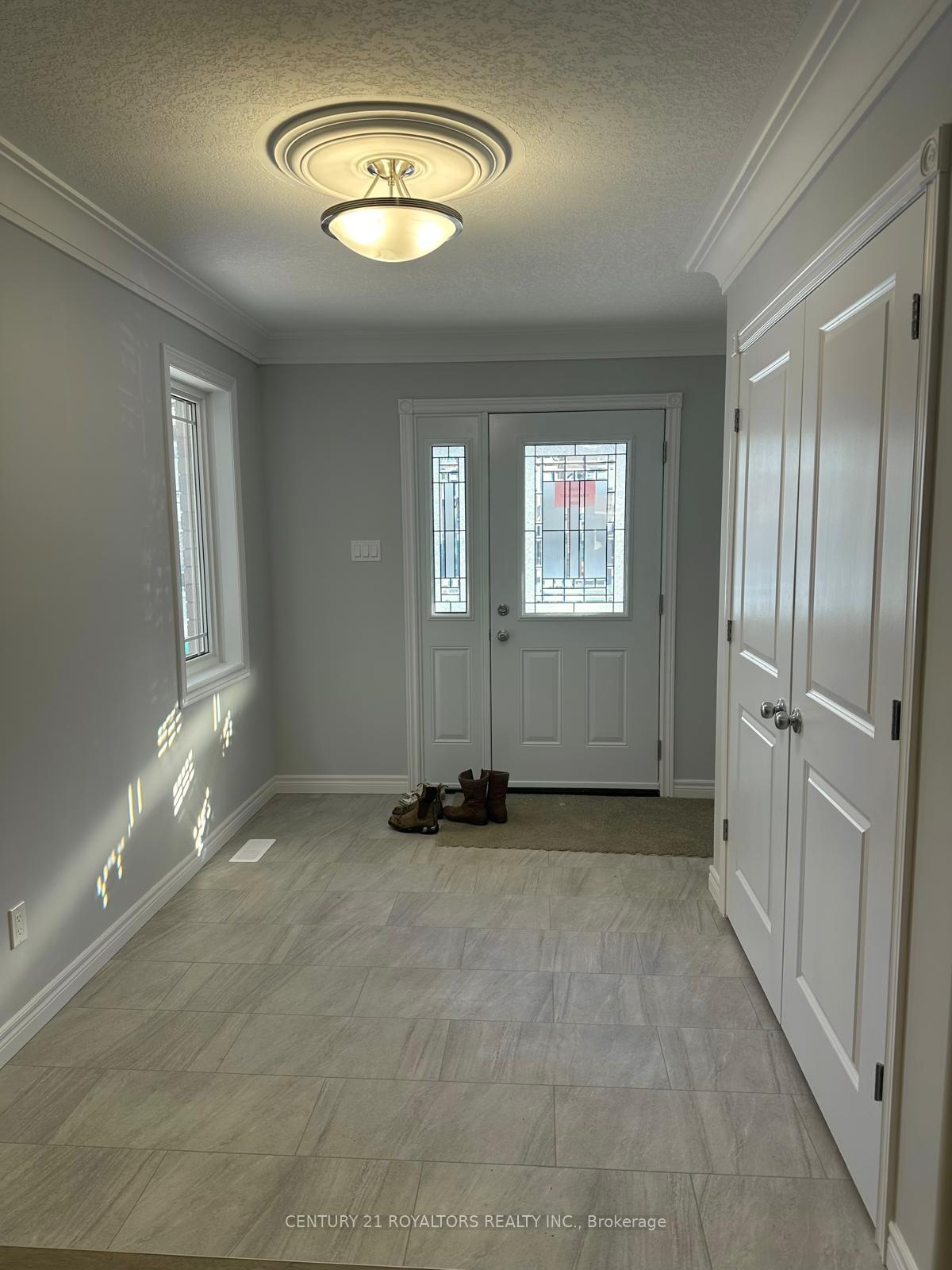 Photo 7 of 240 O'Neil Street, Peterborough, Monaghan Ward 2 — HOMEH