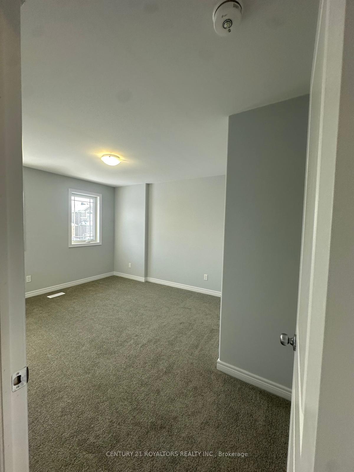 Photo 19 of 240 O'Neil Street, Peterborough, Monaghan Ward 2 — HOMEH