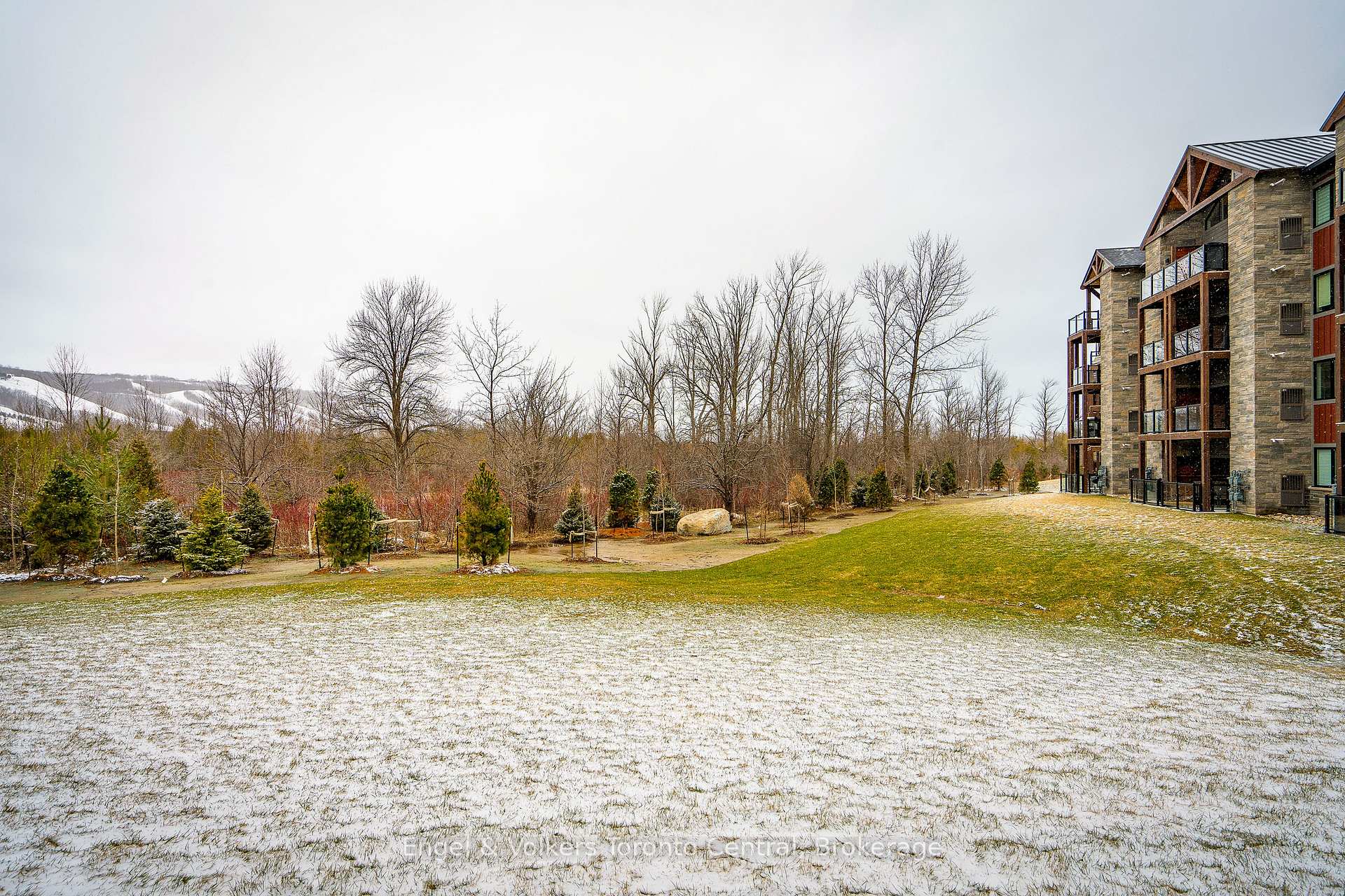 Photo 33 of Unit 105, 12 Beausoleil Lane, Blue Mountains — HOMEH