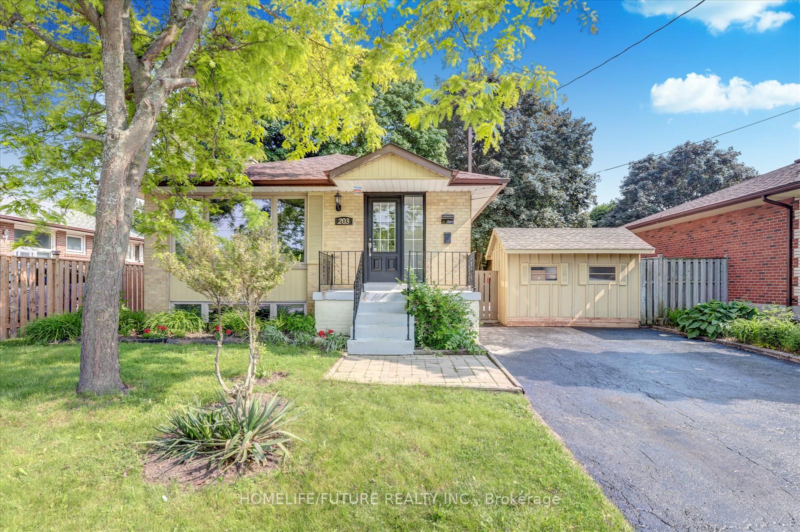 Photo 4 of 203 Crawforth Street, Whitby, Blue Grass Meadows — HOMEH