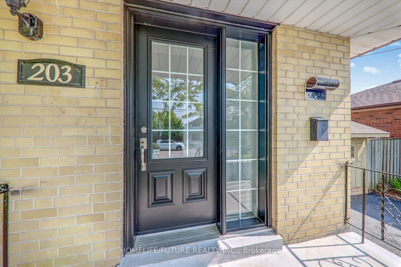 Photo 2 of 203 Crawforth Street, Whitby, Blue Grass Meadows — HOMEH