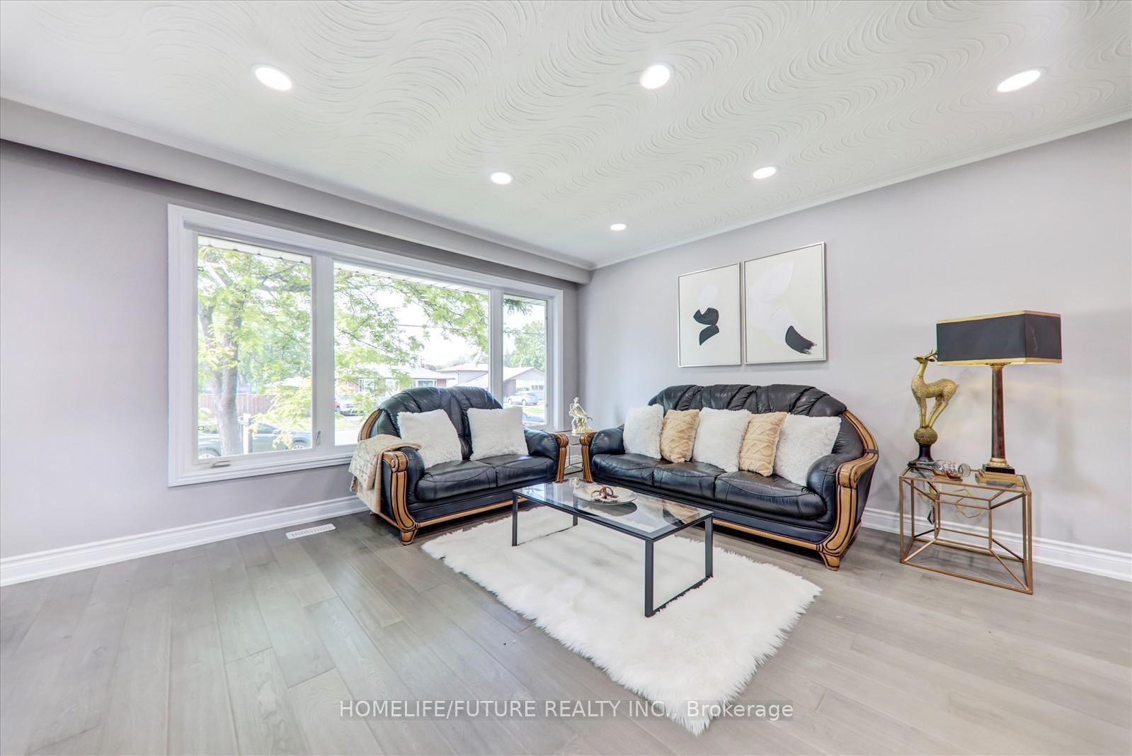 Photo 6 of 203 Crawforth Street, Whitby, Blue Grass Meadows — HOMEH