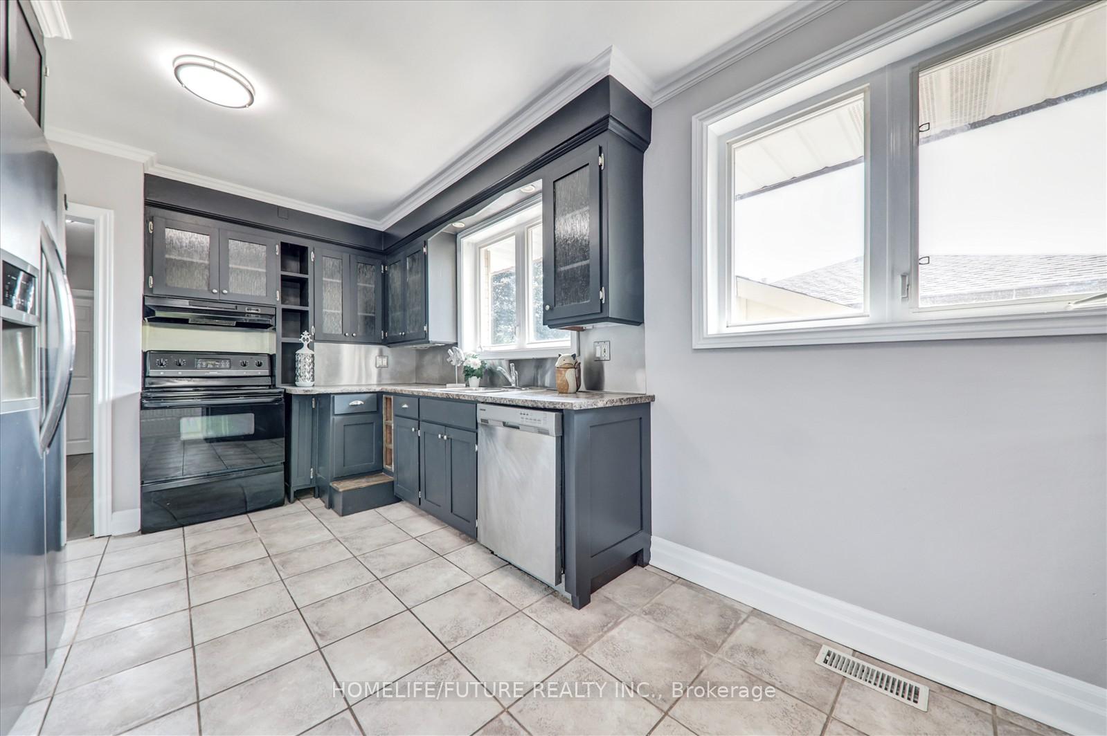 Photo 17 of 203 Crawforth Street, Whitby, Blue Grass Meadows — HOMEH