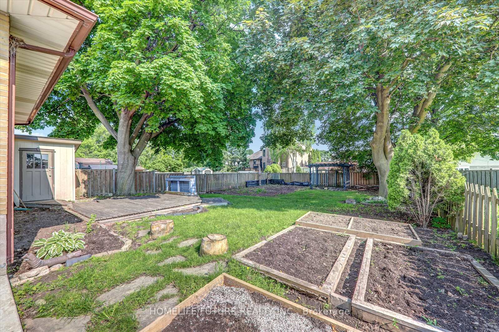 Photo 20 of 203 Crawforth Street, Whitby, Blue Grass Meadows — HOMEH