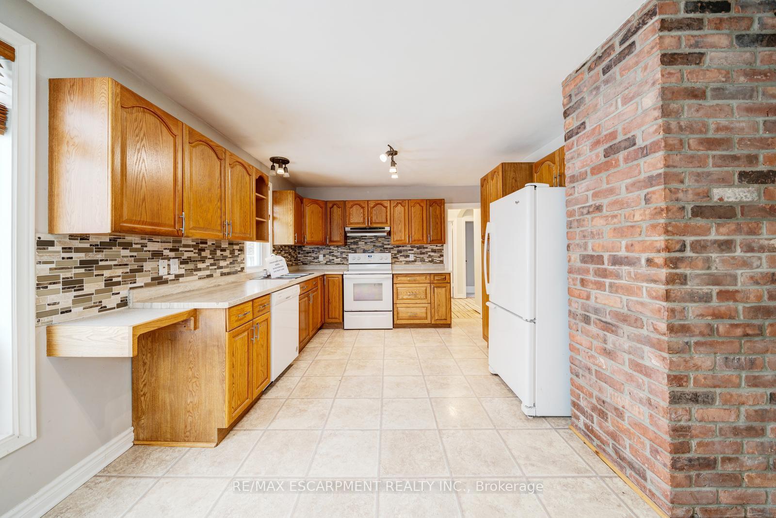Photo 23 of 2414 Holt Road, Clarington, Rural Clarington — HOMEH