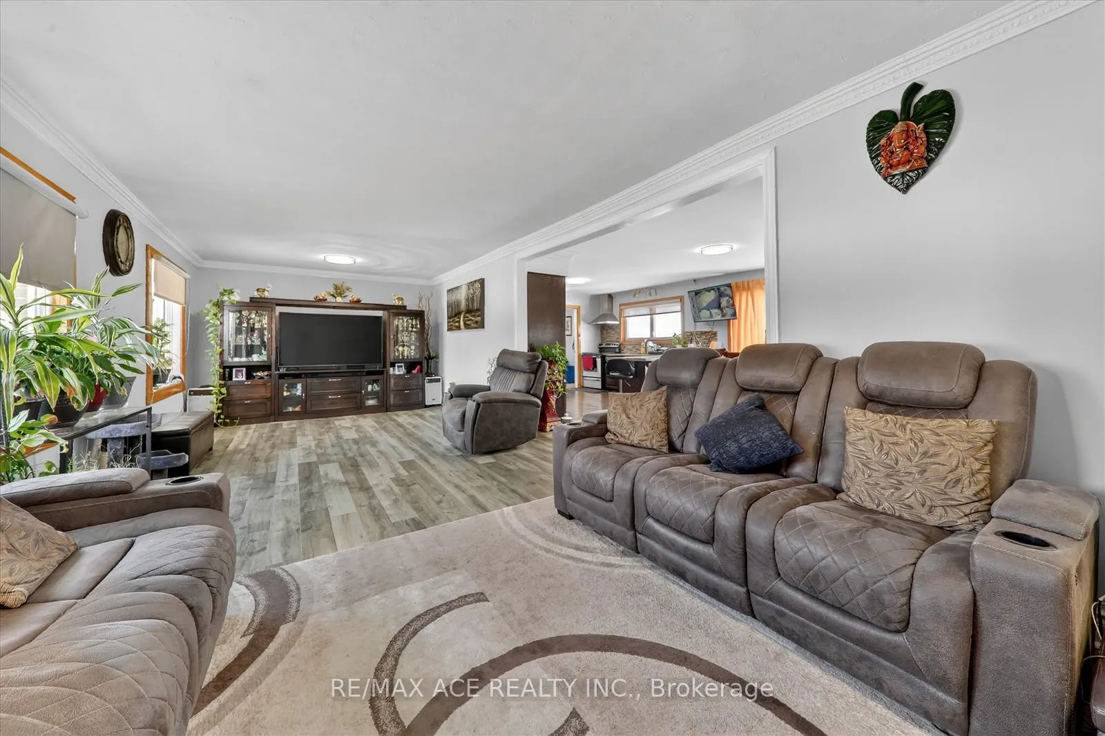 Photo 8 of 3135 Concession 10 Road, Clarington, Bowmanville — HOMEH