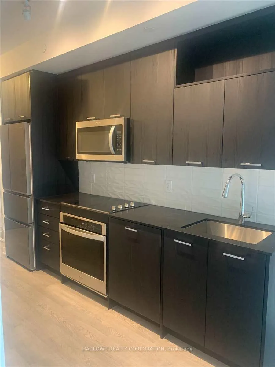 Photo 1 of Unit 411, 120 Eagle Rock Way, Vaughan, Rural Vaughan — HOMEH