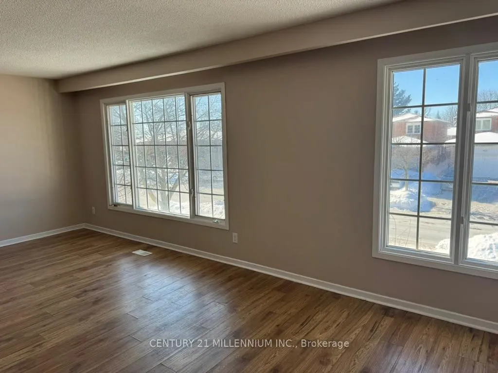 Photo 4 of Unit 2nd Level, 183 Harold Street, Brampton, Brampton South — HOMEH