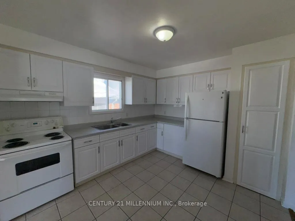 Photo 6 of Unit 2nd Level, 183 Harold Street, Brampton, Brampton South — HOMEH