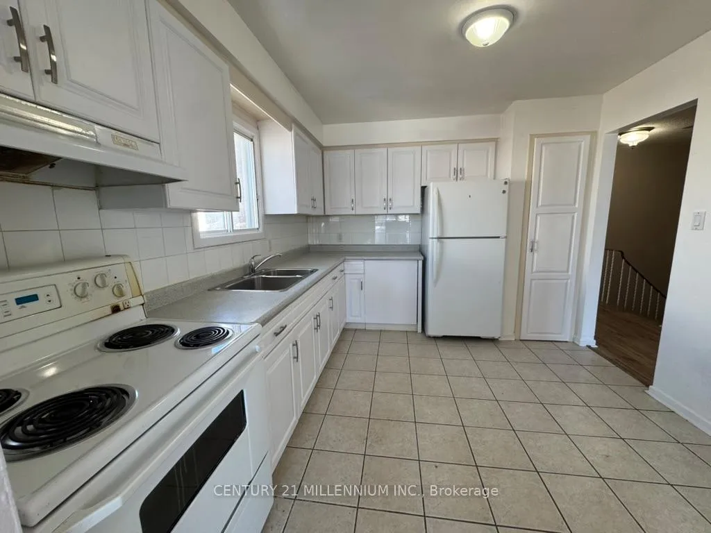 Photo 11 of Unit 2nd Level, 183 Harold Street, Brampton, Brampton South — HOMEH