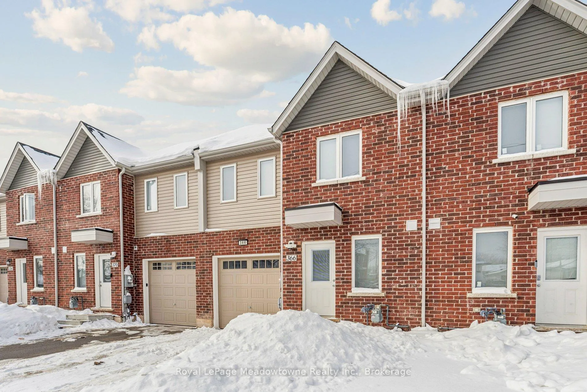 Photo 3 of 366 Alberta Street, Welland, Lincoln/Crowland — HOMEH