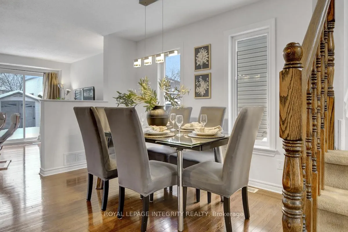 Photo 4 of 376 Horseshoe Crescent, Ottawa, Stittsville (North) — HOMEH