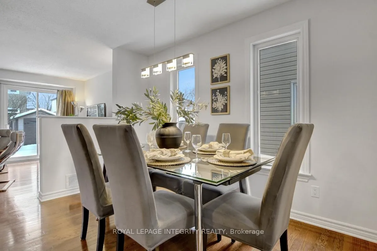 Photo 5 of 376 Horseshoe Crescent, Ottawa, Stittsville (North) — HOMEH