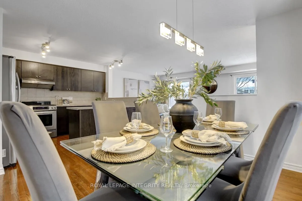 Photo 8 of 376 Horseshoe Crescent, Ottawa, Stittsville (North) — HOMEH