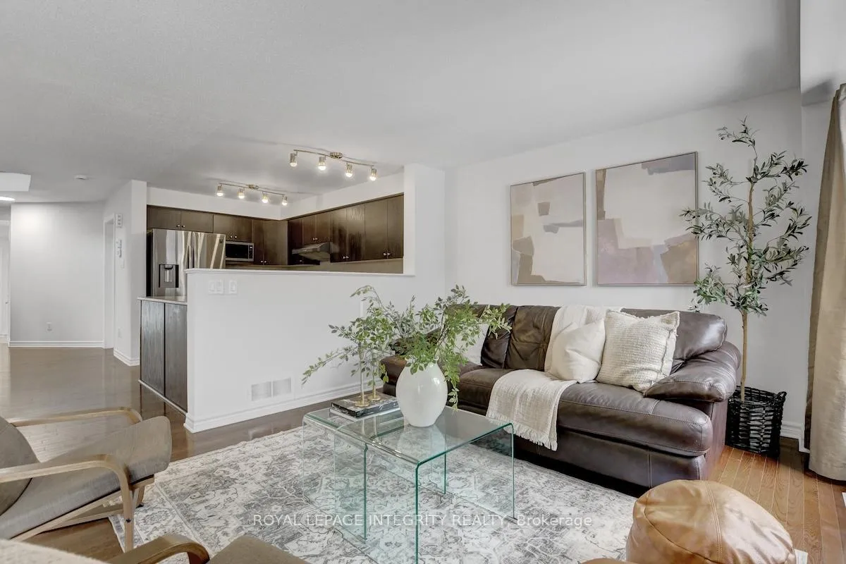 Photo 11 of 376 Horseshoe Crescent, Ottawa, Stittsville (North) — HOMEH