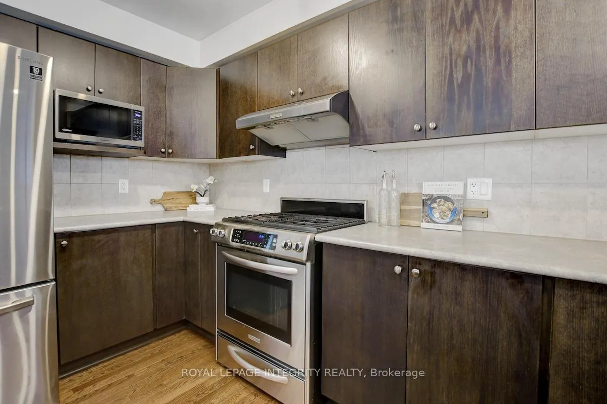 Photo 20 of 376 Horseshoe Crescent, Ottawa, Stittsville (North) — HOMEH